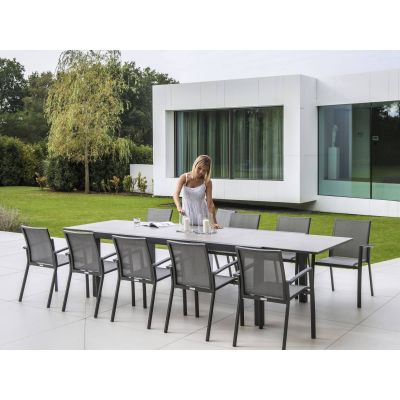 Ensemble de jardin anthracite : table céramique Livorno 220/330 x 106 cm + 10 fauteuils Sevilla