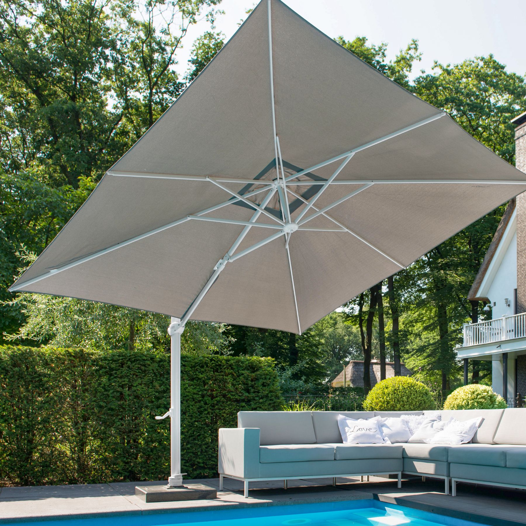 Parasols et pergolas